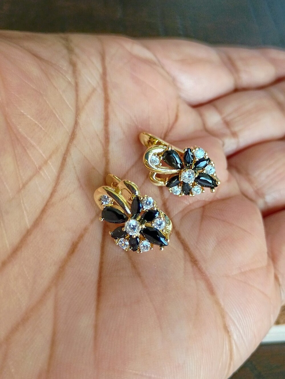 New Gold-Tone Black Floral Earrings